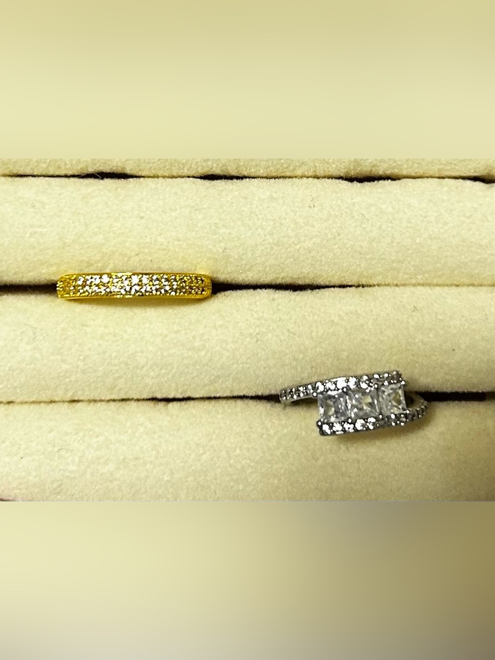 Bundle of two new rings